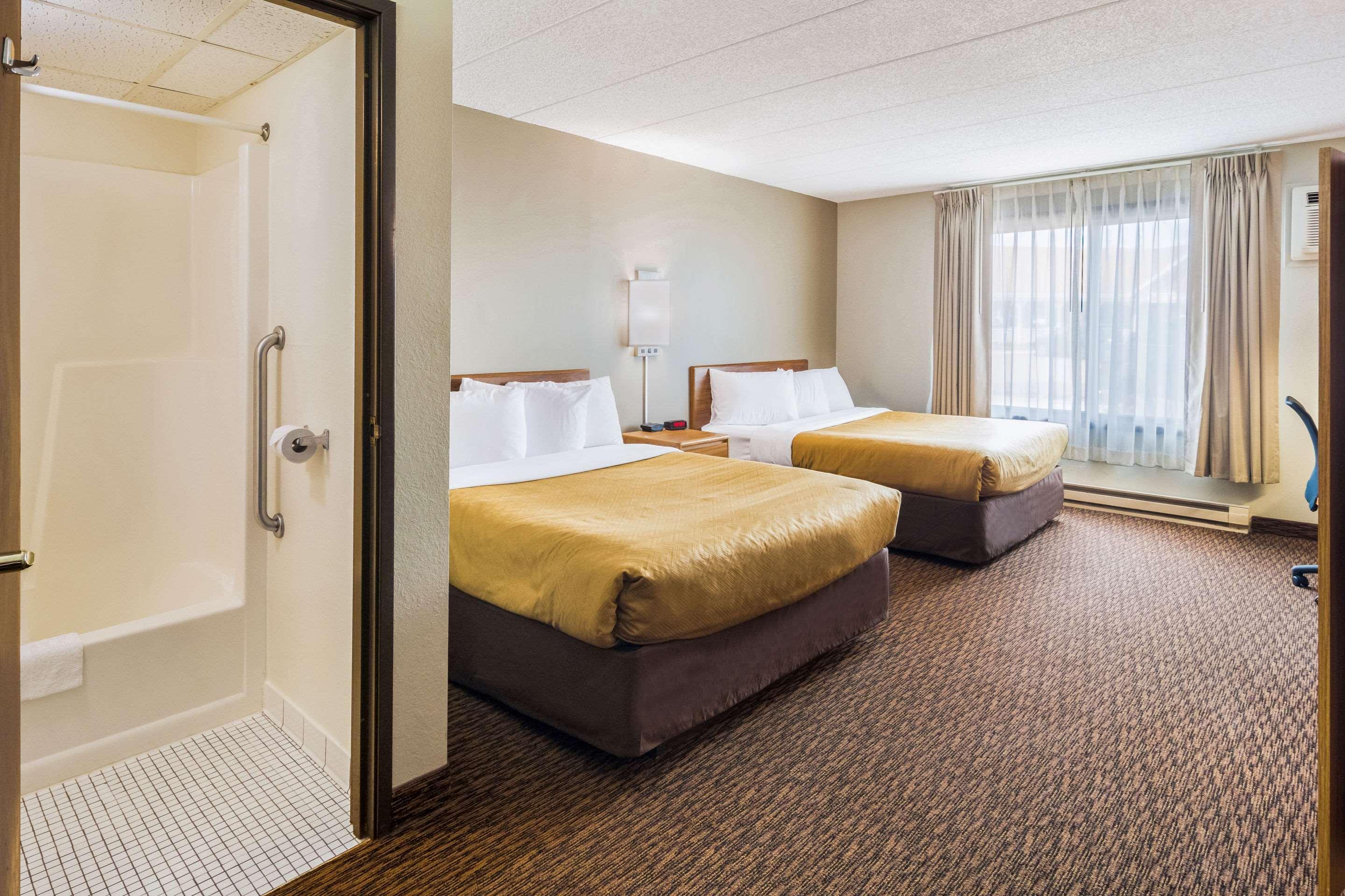 Econo Lodge Duluth Near Miller Hill Mall Экстерьер фото